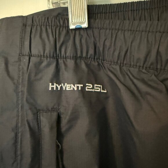 The North Face HyVent 2.5L Waterproof Rain/Snow Pants – Mens XL/Regular in Black - Picture 3 of 11